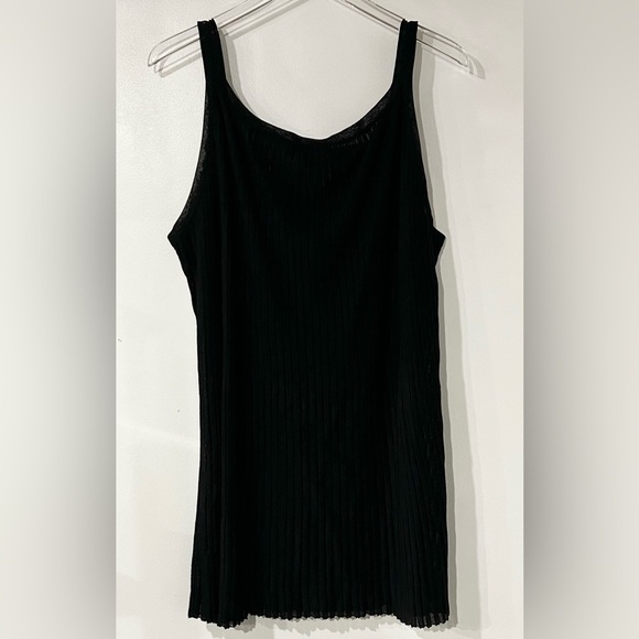 Eileen Fisher Rayon Nylon Pleat V Neck Tank in Black 2X - Picture 3 of 5